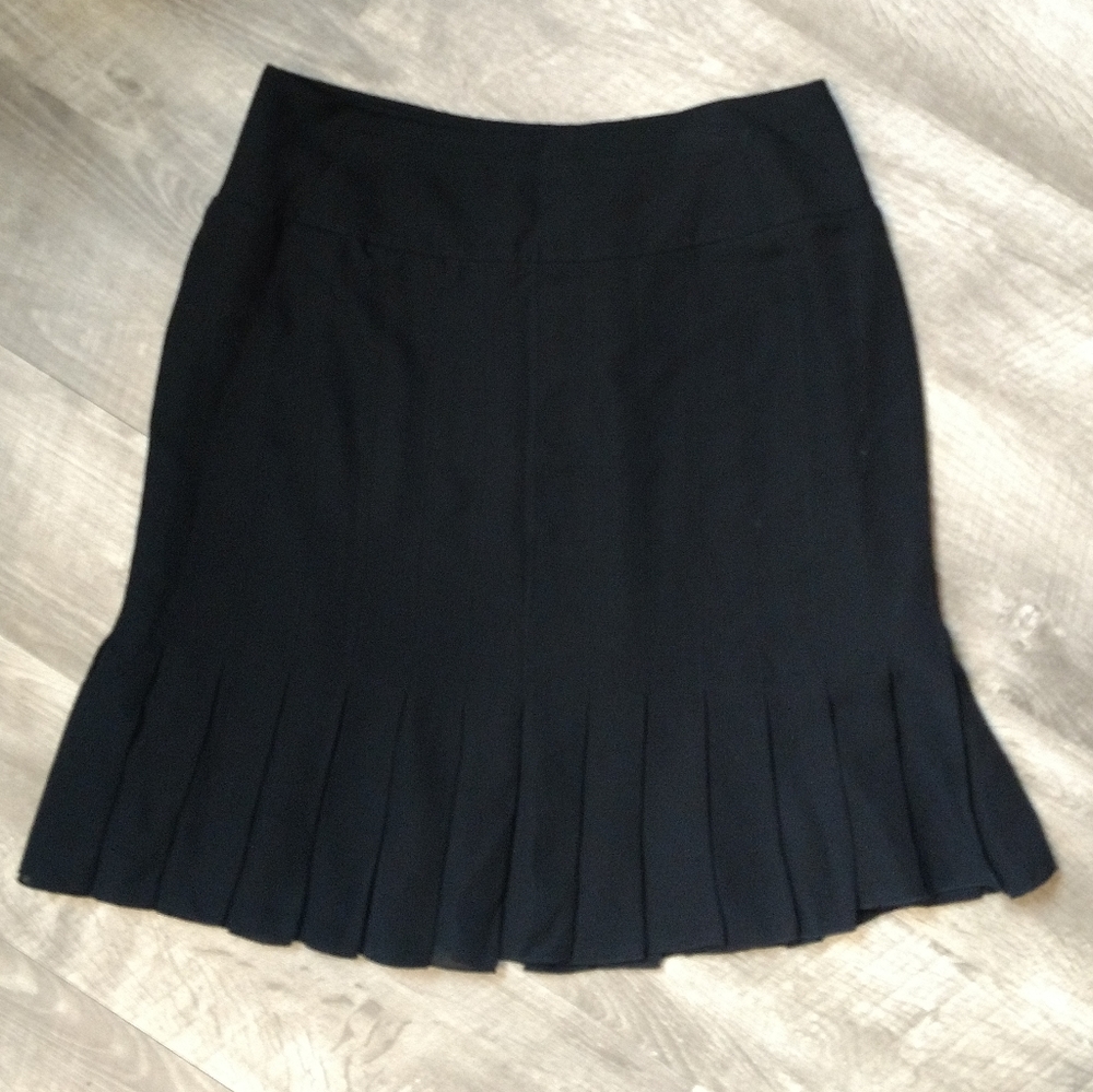 Black flowy mini skirt size 8P